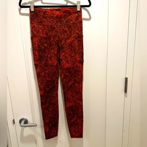 Lululemon Wunder Train High-Rise leggings. Excellent condition